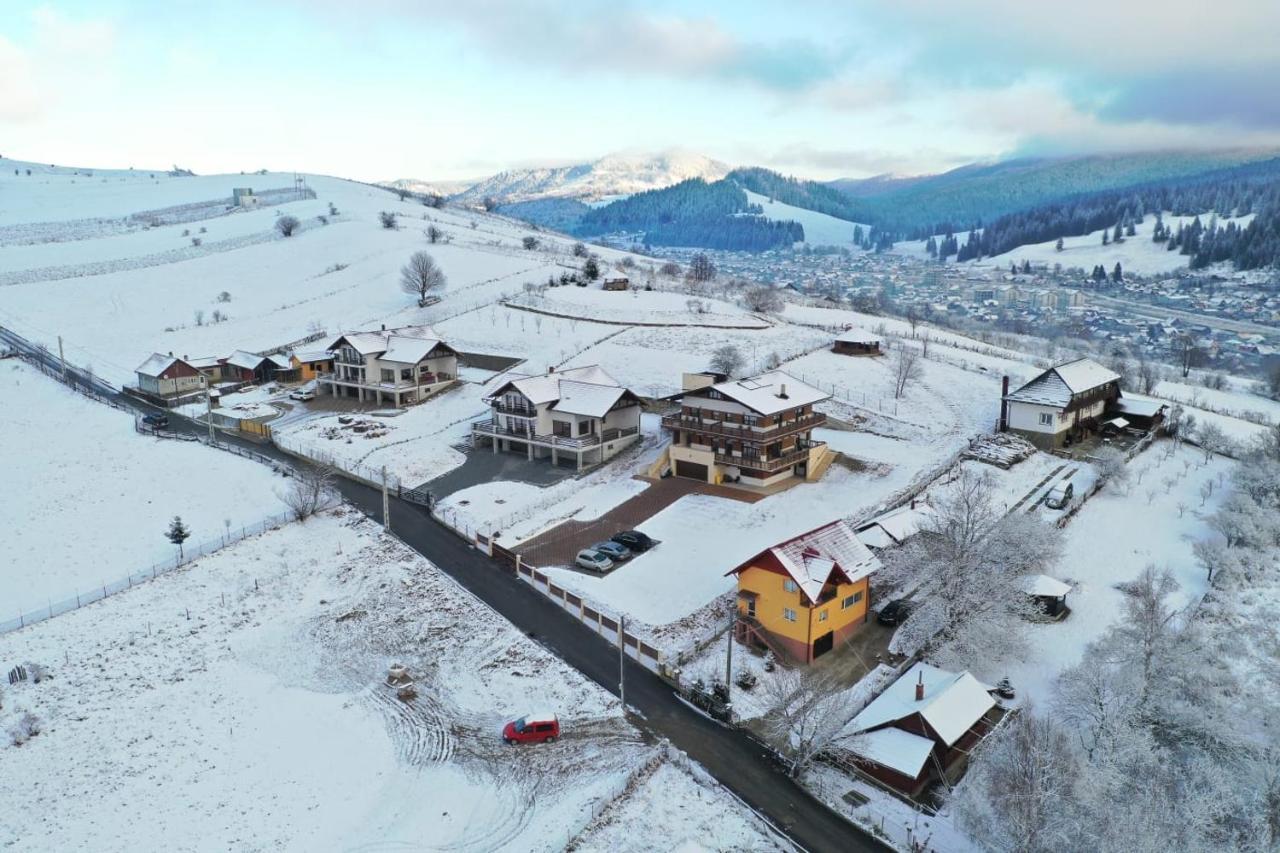 Chalet First Hill Gura Humorului Buitenkant foto